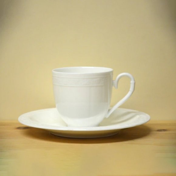 VILLEROY & BOCH Cameo Weiss 2 Demitasse Coffee Cups and Saucers - Picture 2 of 4